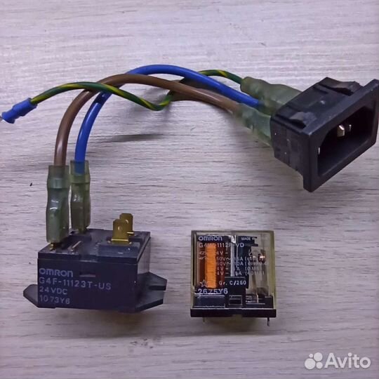 Реле Omron G4W-1112P-VD, G4F-11123T-US