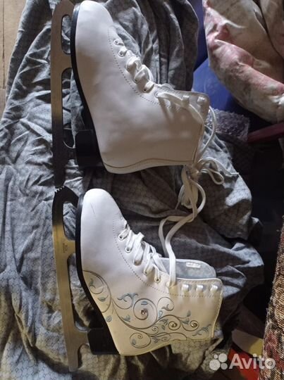 Коньки фигурные