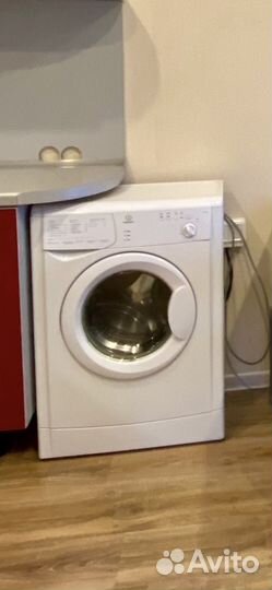 Стиральная машина indesit узкая 33 см, б/у