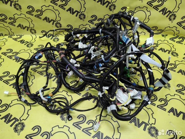 Проводка салона Lexus Is250 GSE20 4grfse 2006.12