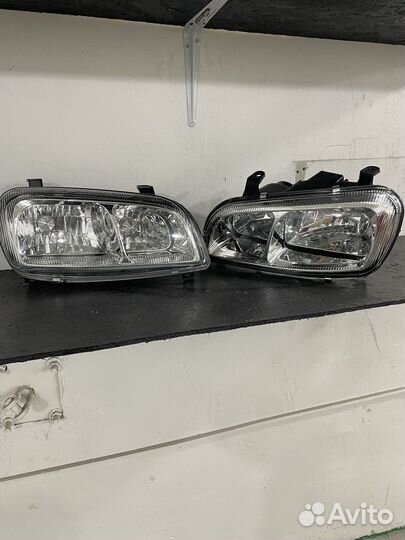 Новый комплект фар RAV4 1 поколение