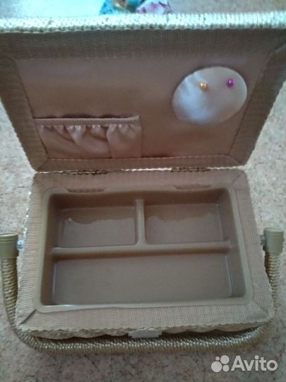 Шкатулка для рукоделия