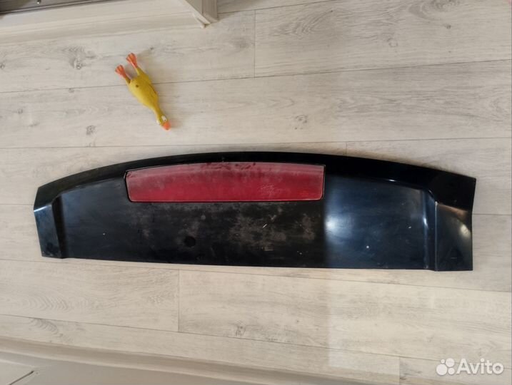 Задний спойлер на Land Rover Range Rover