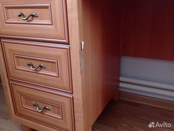 Письменный стол двухтумбовый бу