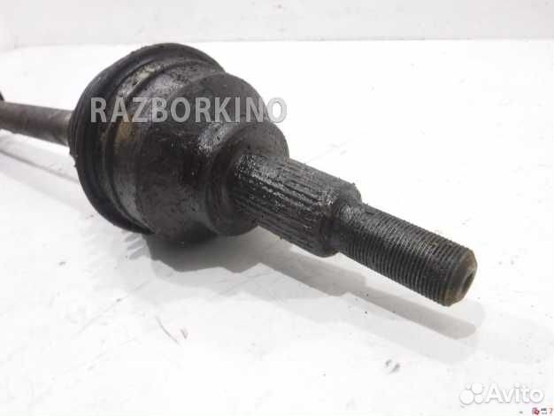 Привод передний правый 04668920AA