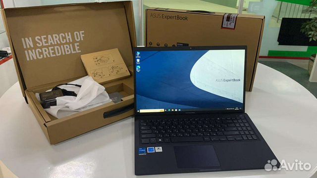 Новый asus в запечатанной коробке. Гарантия год