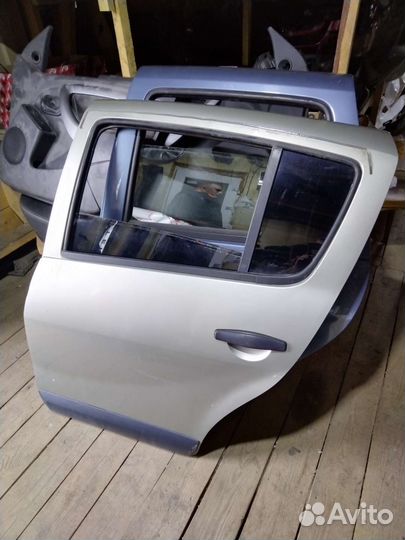Дверь задняя левая Renault Sandero 1