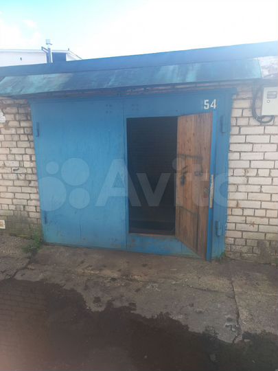 Гараж, > 30 м²