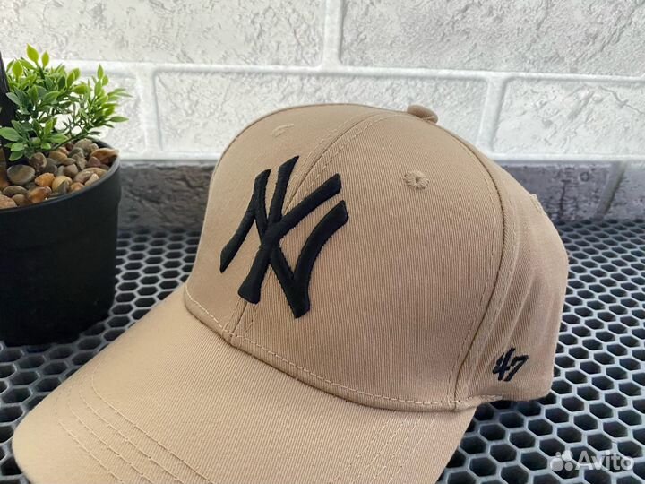 Бейсболка new era бежевая