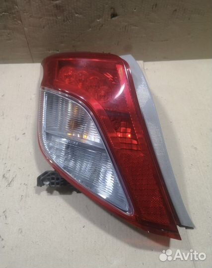 Стоп левый toyota vitz nsp130