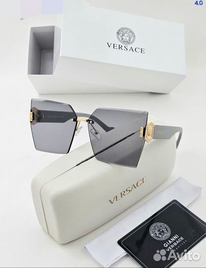 Солнцезащитные очки женские Versace