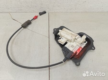 Доводчик двери передней левой