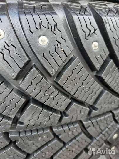 Bfgoodrich G-Force Stud 215/55 R17 98Q