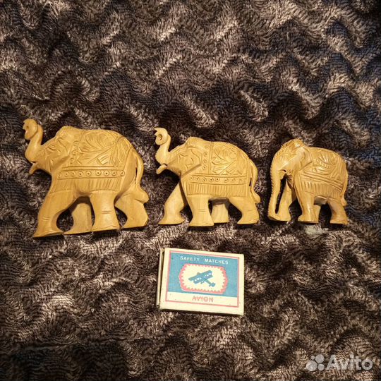 Слоны резные деревянные 3шт., сандал