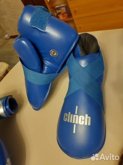 Продам новую детскую спорт. форму для кикбоксинга