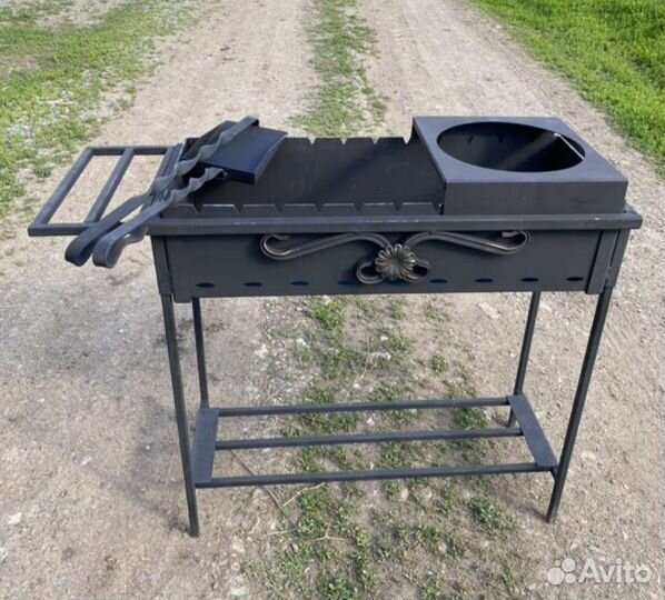 Мангал с подставкой под казан, совком и кочергой