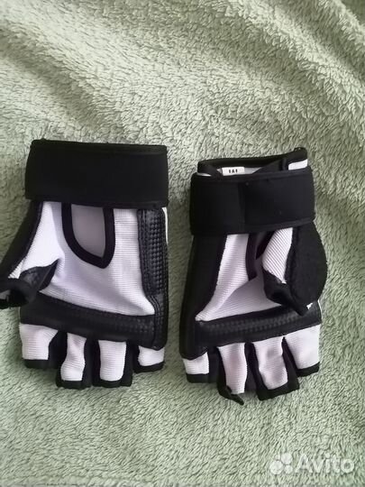 Перчатки для каратэ