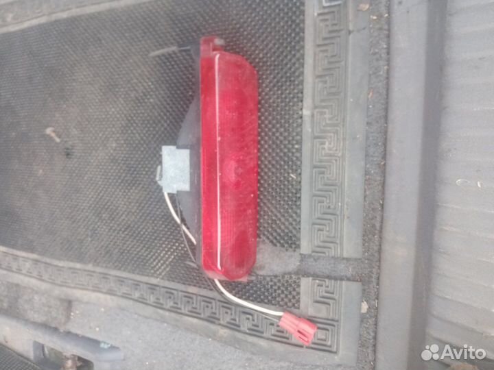 Фонарь крышки багажника Chrysler Voyager 3