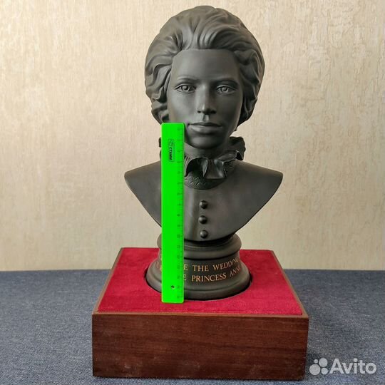 Уникальный бюст принцессы Анны. Royal Doulton