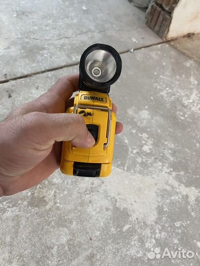 Шуруповерт dewalt