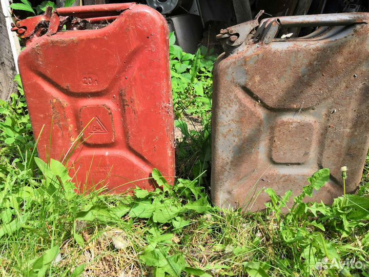 Канистры под бензин