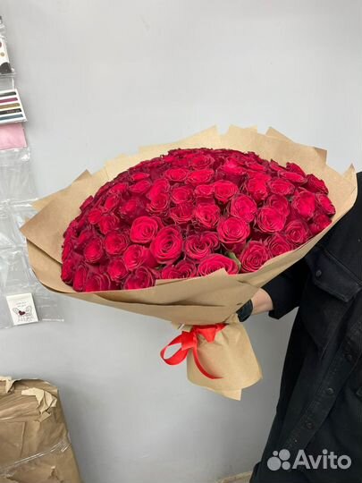 Розы, пионы, ромашки, кустовые розы