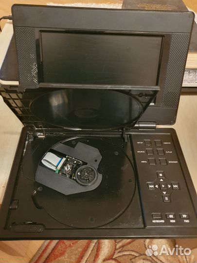 Портативный видеопроигрыватель BBK PL711 TI