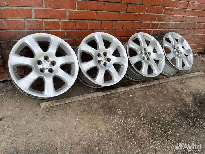 5 100 R17 Оригинал Toyota Тойота