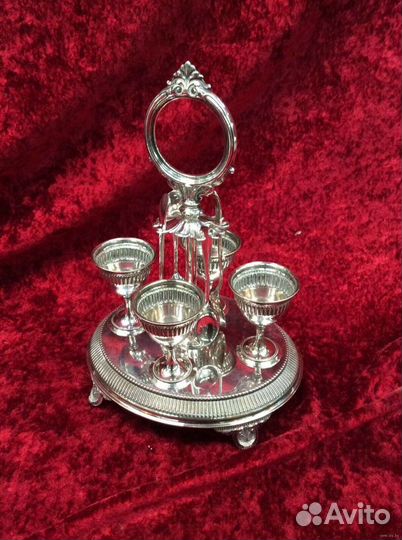 Винтажный посеребренный круэт для яиц