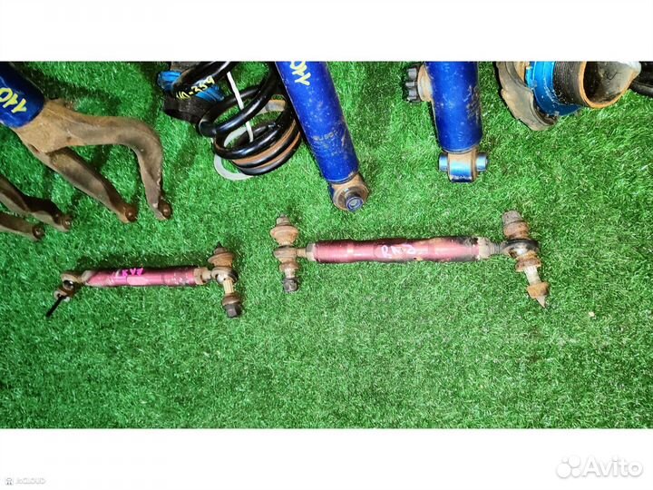 Стойка на honda odyssey RA6,RA7,RA8,RA9