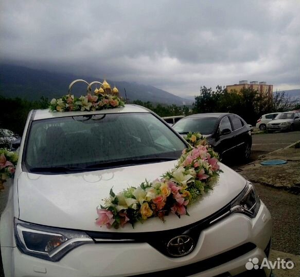 Прокат Свадебных украшений на автомобиль
