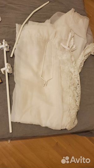 Балдахинбалдахин с широким кружевом и бантом