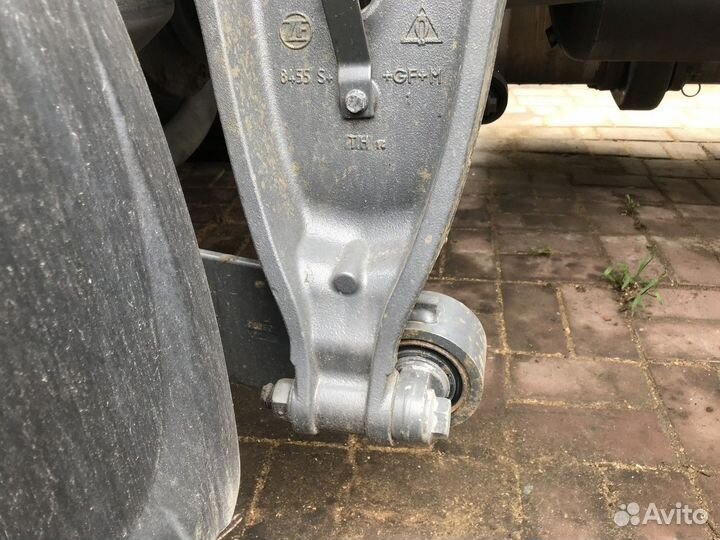 1899950 Кронштейн реактивной тяги Daf XF106