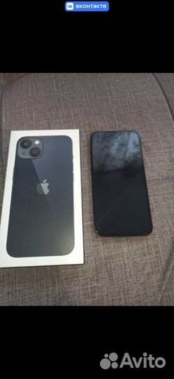 Телефон iPhone 13