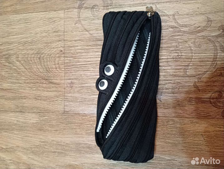 Школьные принадлежности