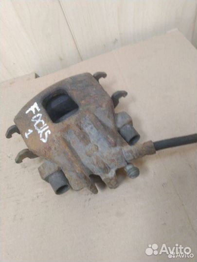 Суппорт тормозной передний правый Ford Focus