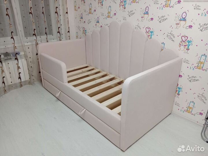 Детская кровать от 3 лет с бортиками