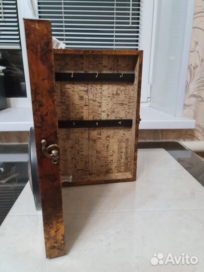 Ключница настенная из дерева