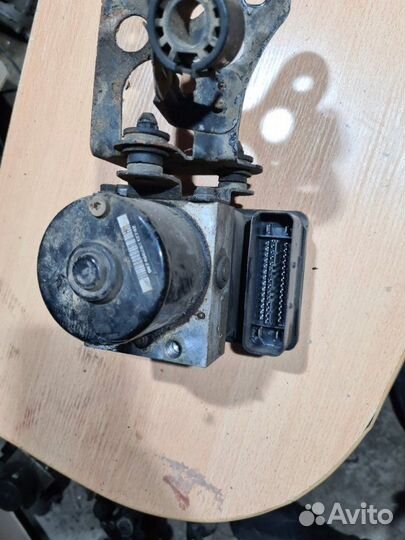 Блок ABS Volkswagen Touran 1 2004