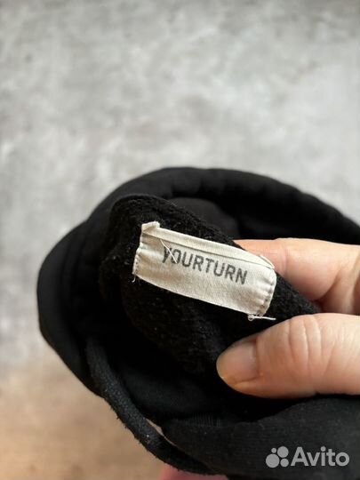 Худи с капюшоном и принтом на спине