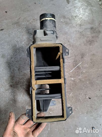 Воздуховод печки на Ягуар s-type