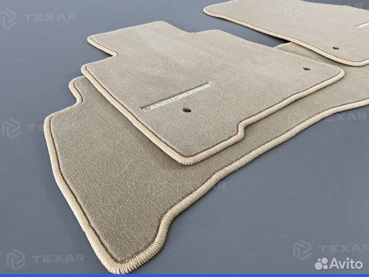 Коврики на Toyota Land Cruiser 200 Series