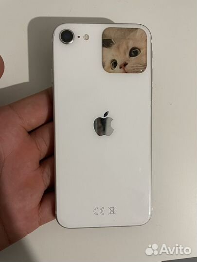 iPhone SE, 64 ГБ