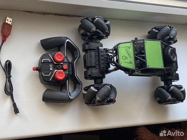 Радиоуправляемая машинка