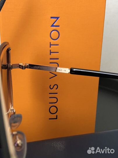 Солнечные очки Louis Vuitton