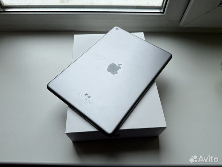 Apple iPad 6 2018 Wi-Fi 32Gb Space Gray