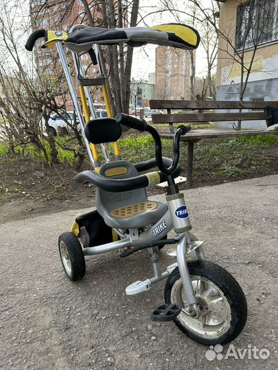 Трехколесный велосипед