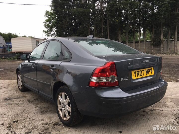 Разбор на запчасти Volvo S40 2004