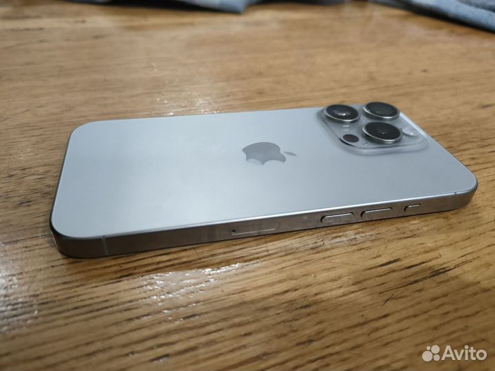 iPhone 15 Pro, 256 ГБ