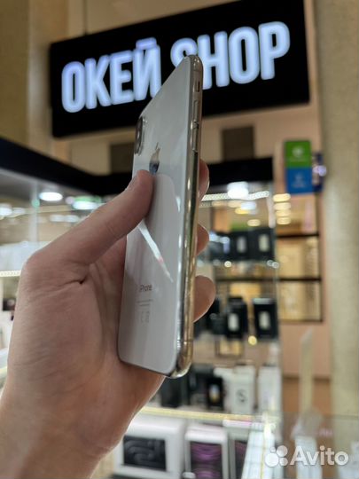 iPhone X, 64 ГБ